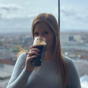 Meet your Posher, Claire